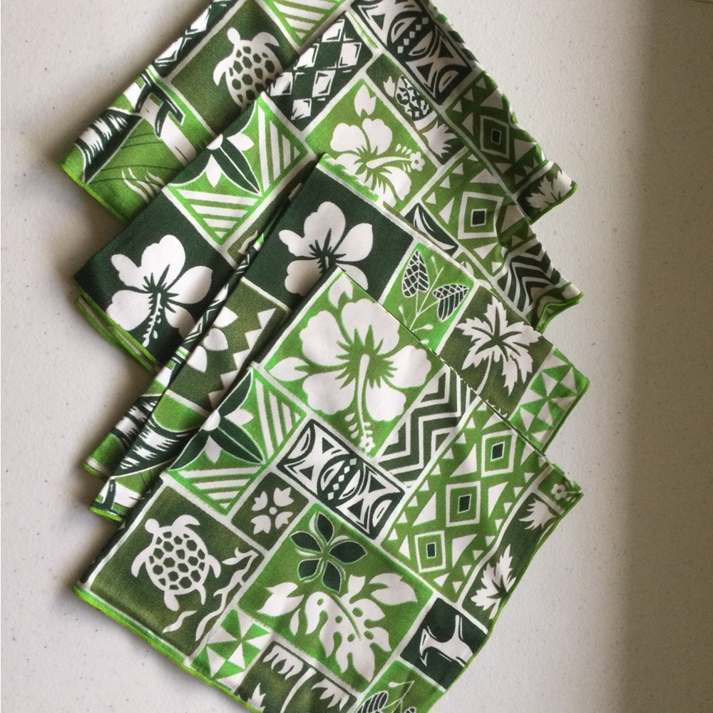 Hawaiian fabric napkins Green 14" sq tiki style tribal nwot
